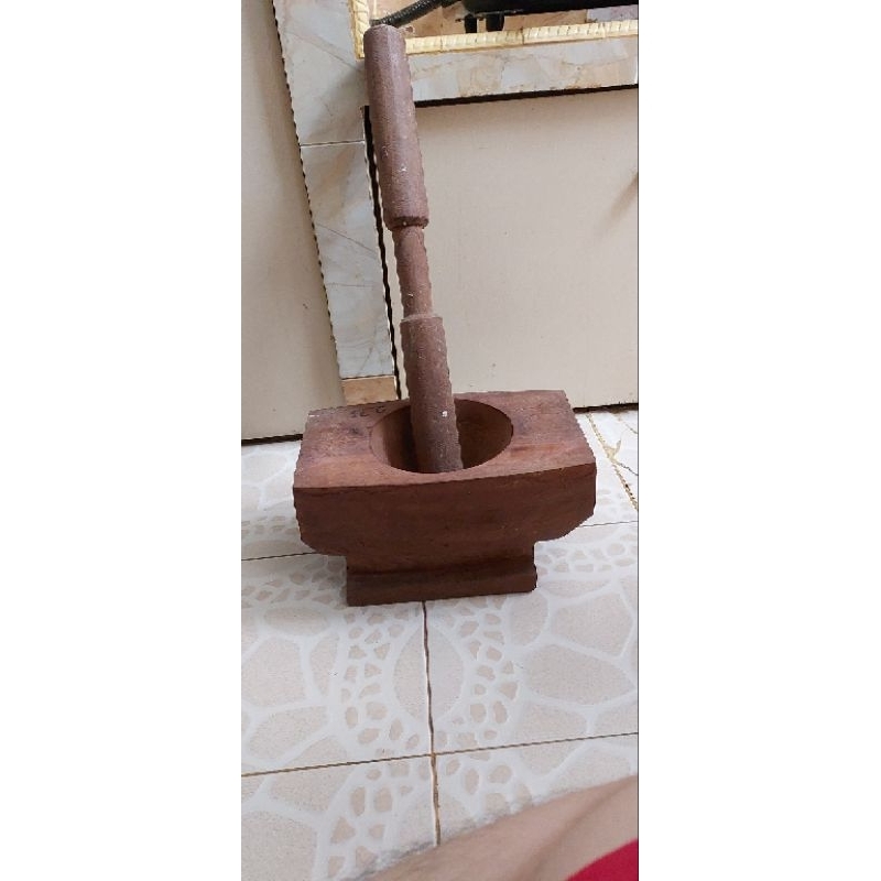 Lesung kayu dan tumbukan