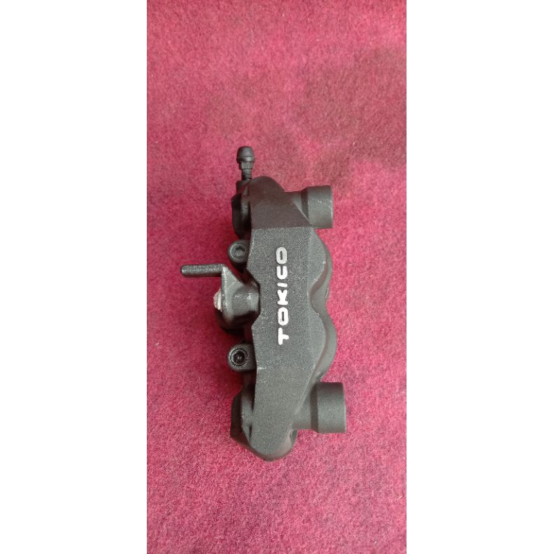 KALIPER CALIPER TOKICO GSX 750 logo timbul KANAN 4p pith108mm