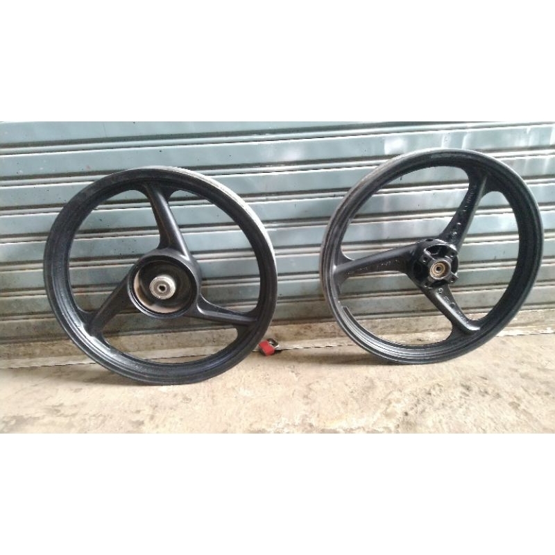 velg racing yamaha fiz r