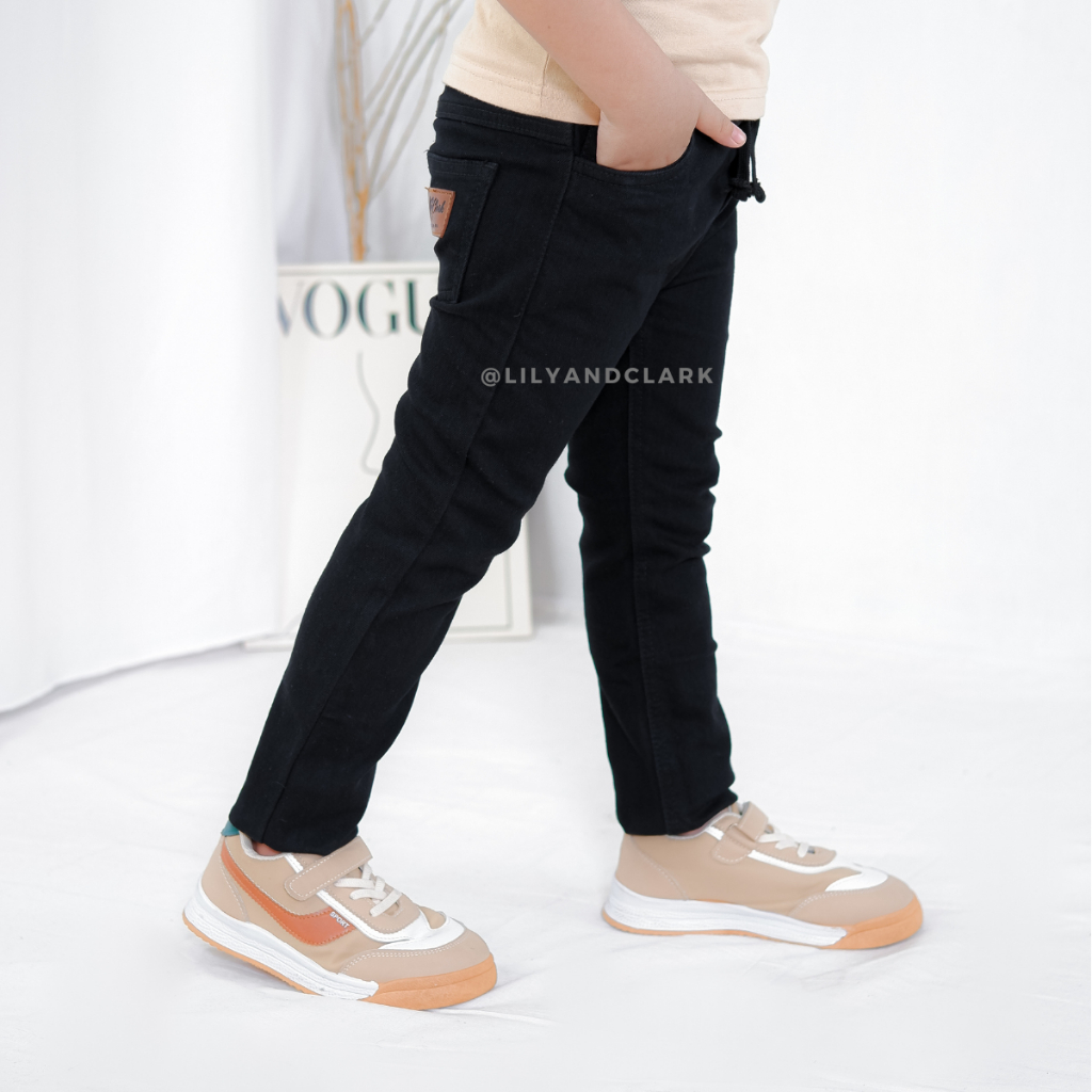 Lily And Clark Celana Jeans Panjang Anak Bold V2 Warna Hitam JB03