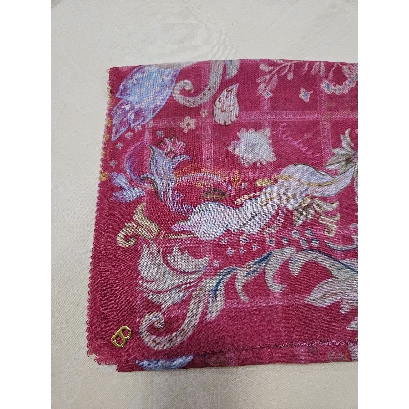 preloved buttonscarves x dian pelangi