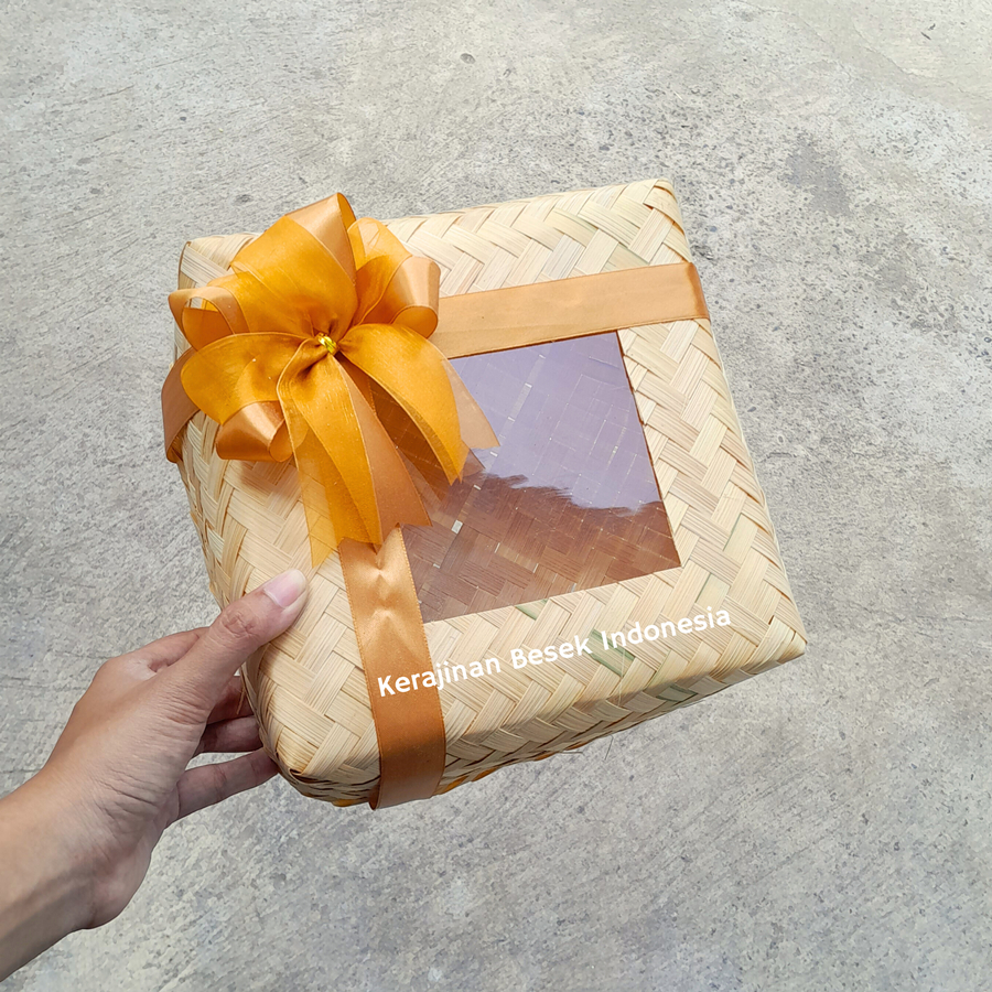 SEPASANG BESEK BAMBU NATURAL aneka ukuran natural pita  Besek murah Besek nasi Besek hampers Hampers