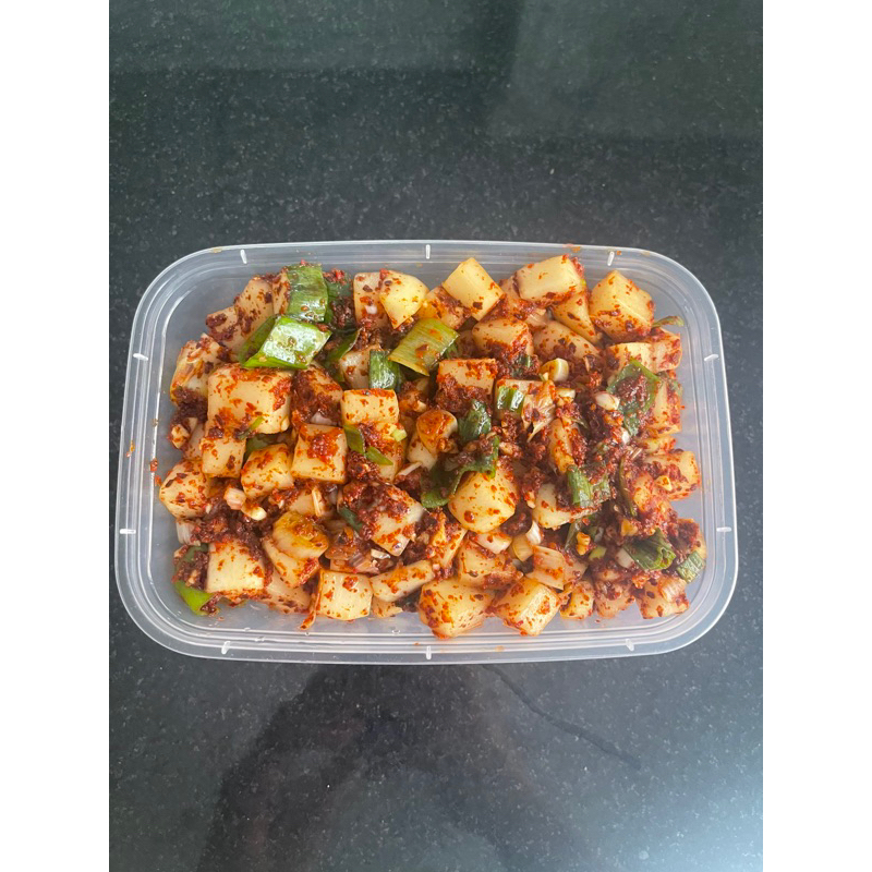 

KIMCHI LOBAK / KKAKDUGI (깍두기)