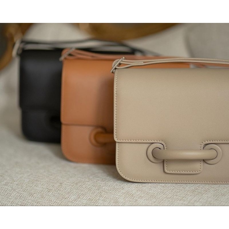 VBE ValenciA by Enrica Calf Skin Bag in Tan (baru dipakai 1x) Harga nego