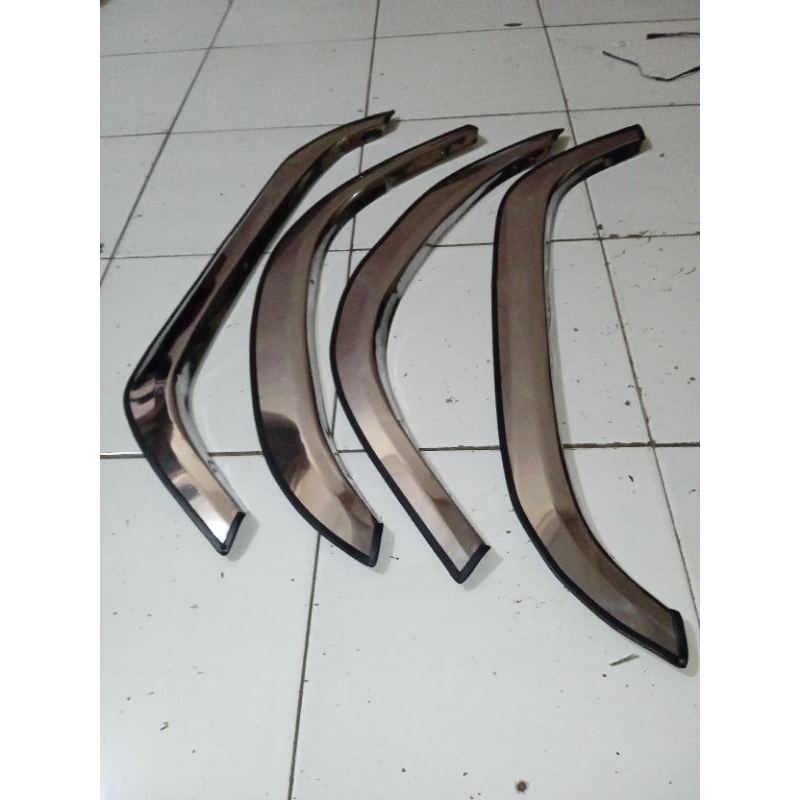 FENDER Trim/List Atas Roda Mobil  KIJANG SUPER