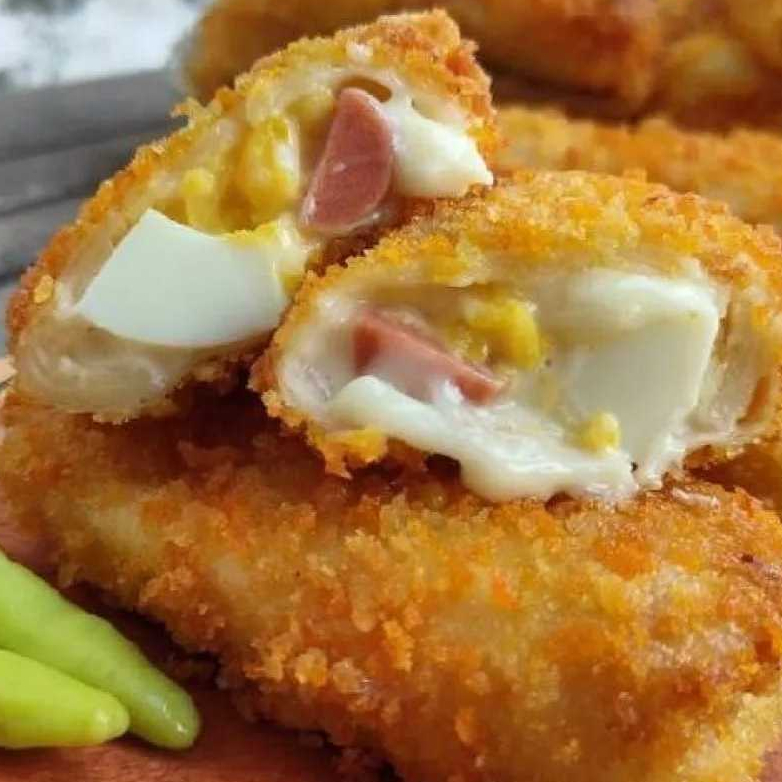 

Risol Mayonaise smokebeef / risol mayo isi telur & smokebeef 5 pcs