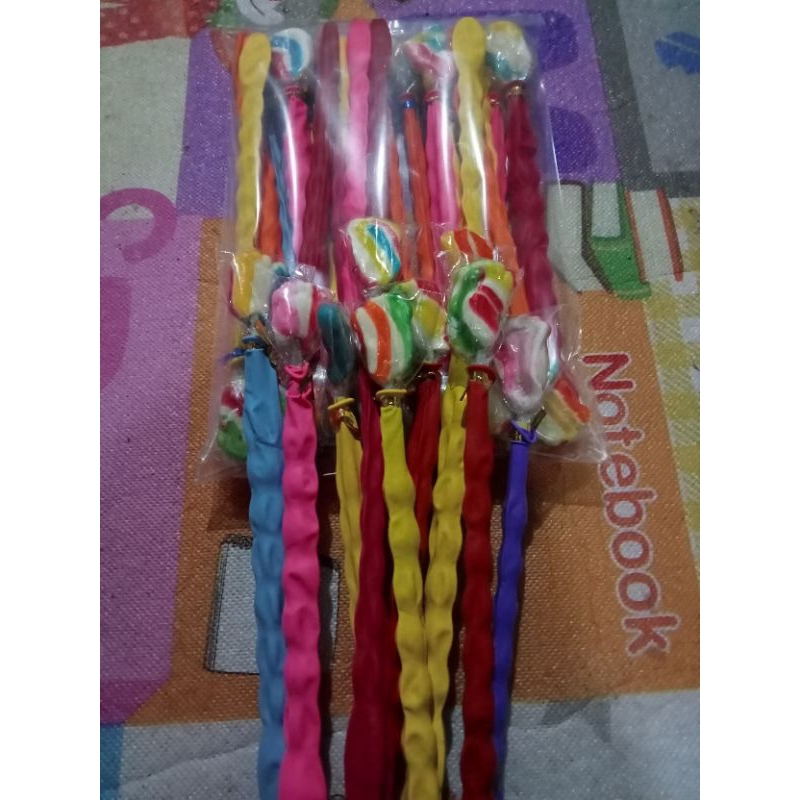 

permen lolipop kaki feat balon kacang