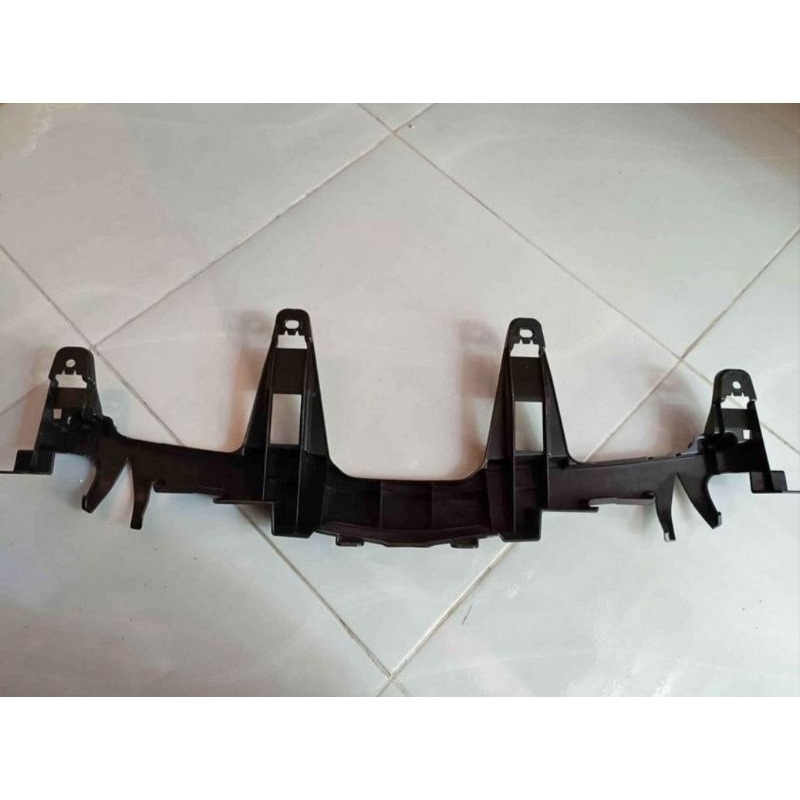 breket grill depan innova reborn 2016-2020 original
