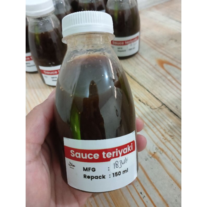 

saus teriyaki 150 ml halal. siap masak untuk berbagai olahan ayam ataupun ikan.