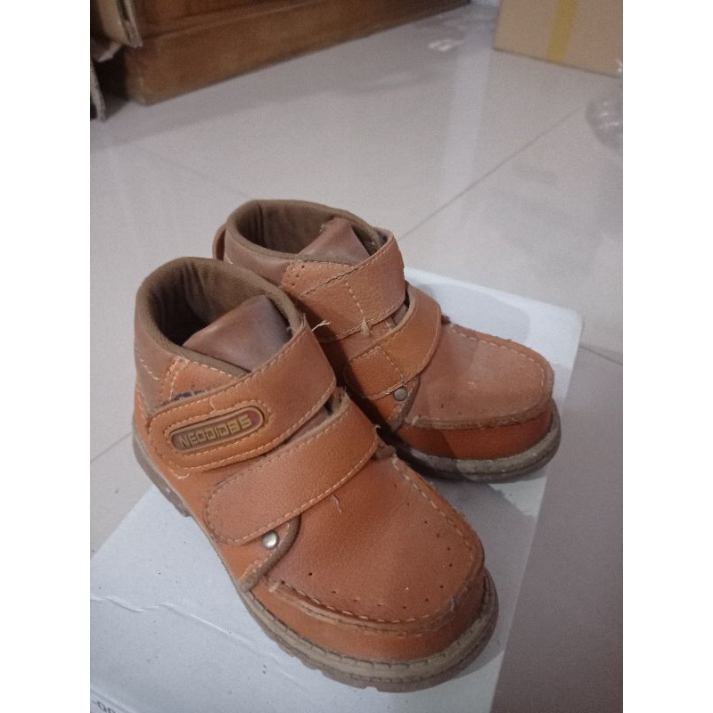 sepatu anak laki laki sepatu coklat sepatu bot sepatu sneaker anak laki laki sepatu keren sepatu ter