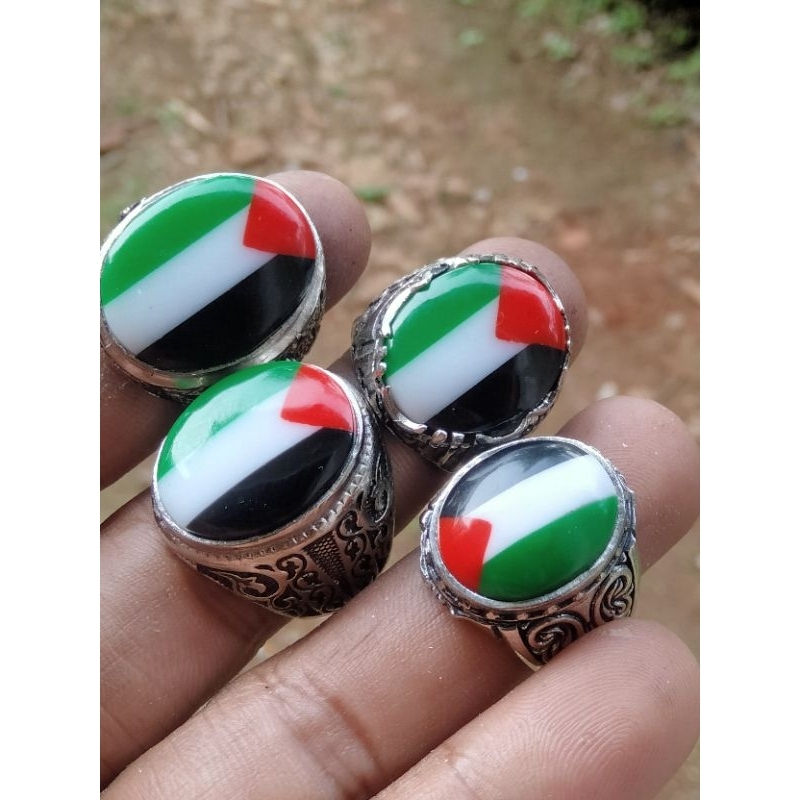batu cincin motif bendera Palestina