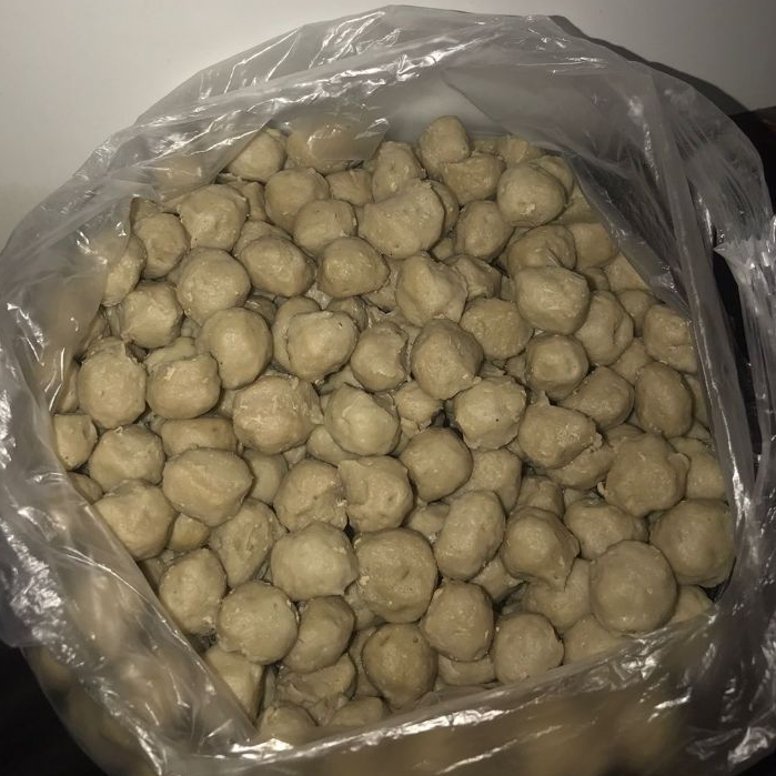 

PENTOL BAKSO KECIL PUJAKESUMA ISI 200 BUTIR TANPA PENGAWET FREE BUMBU HALAL 100%