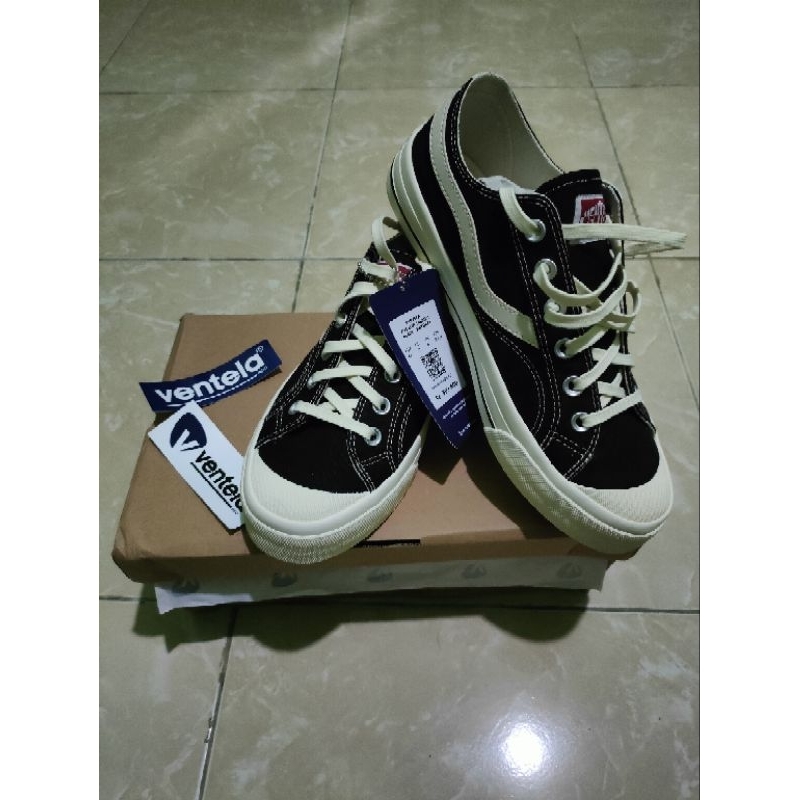 (PRELOVED) NEW VENTELA REPUBLIC LOW BLACK NATURAL SIZE 42