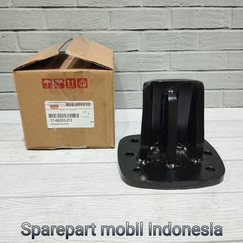 Hanger Helper Rear Hanger Belakang Nkr71 Euro Lb 6 Original