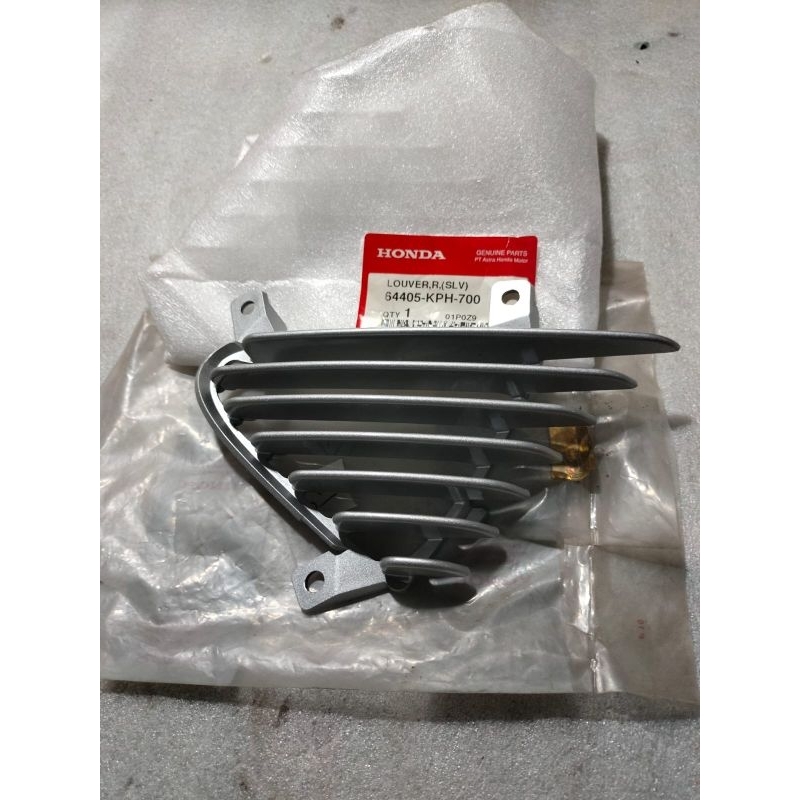 Sirip louver kanan (R) Karisma x 125 original ahm Kodepart 64405-KPH-700