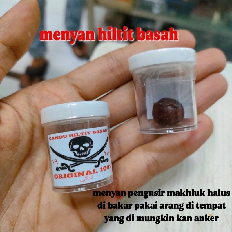 hiltit pengusiran makhluk halus