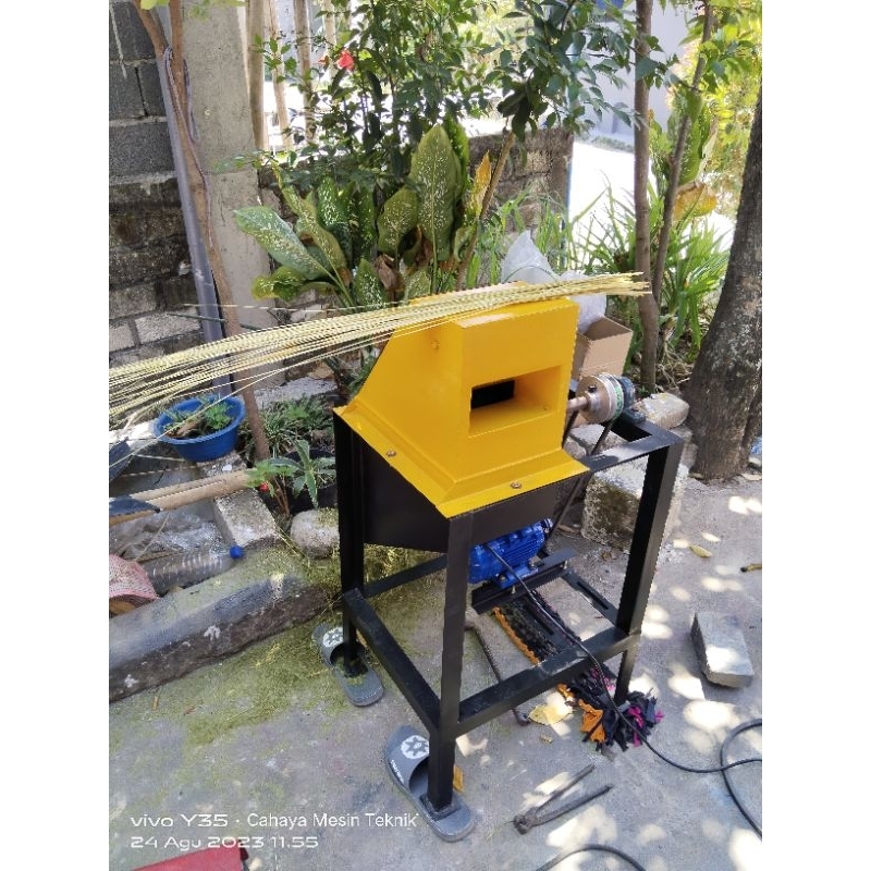 mesin serut lidi, mesin peraut lidi sawit dan kelapa