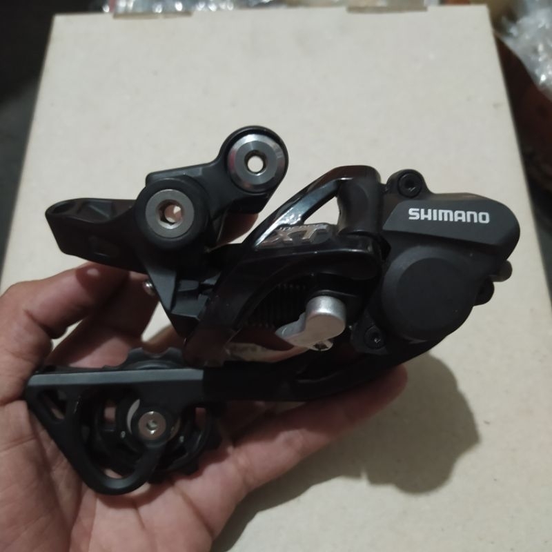 New RD Shimano XT 10 speed Lock n medium cage M786
