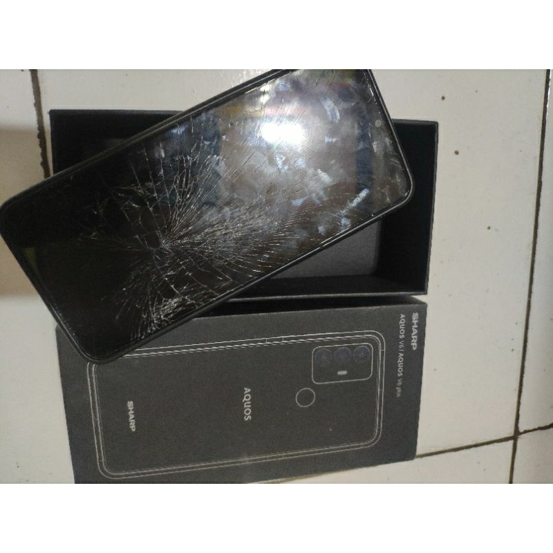 Sharp Aquos v6 plus Minus LCD mesin normal
