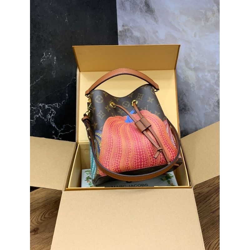 LV SERUT BUCKET PUMPKINS