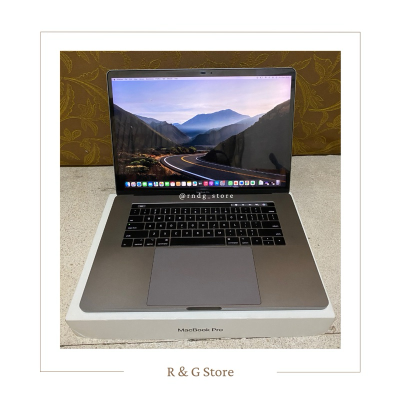 Macbook Pro 2017  TouchBar  I7 16/512 15.4 inch