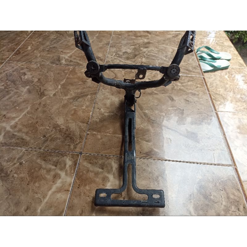 Tanduk Rusa / Dudukan Lampu Depan CBR K45a Lokal