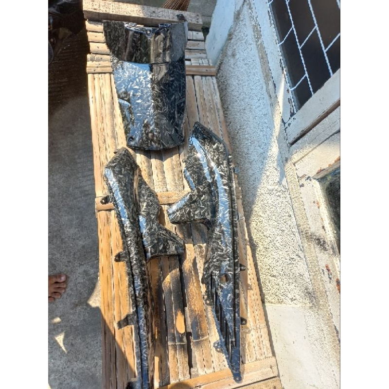 tutup mesin dan sambungan body vario 110 karbu old karbon forget