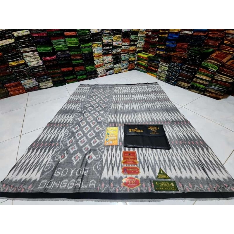 Sarung Donggala motif goyor lengkap tas