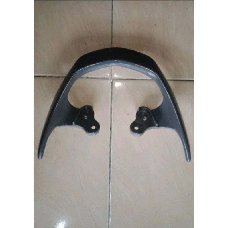 Begel behel Planger pegangan bawah jok Shogun 125 NR RR ori