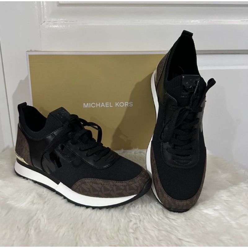 Sepatu Ori MK Jenkins knit trainer