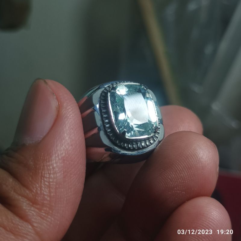BATU NATURAL COLOURLESS TOPAZ / WHITE TOPAZ HQ
