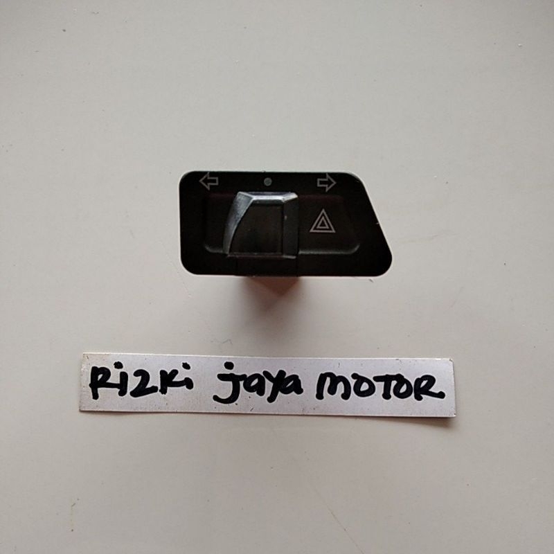 Tombol sein hazard + flaser CR7 ( satu paket  ) vario Beat fi vario 125 old led/ 150