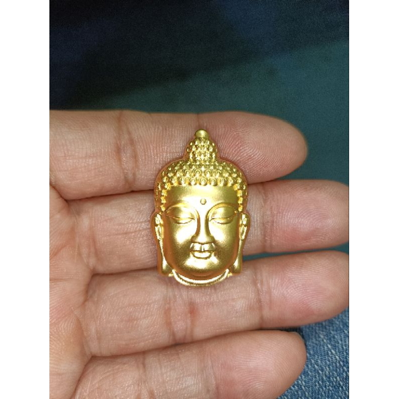 Liontin Budha
