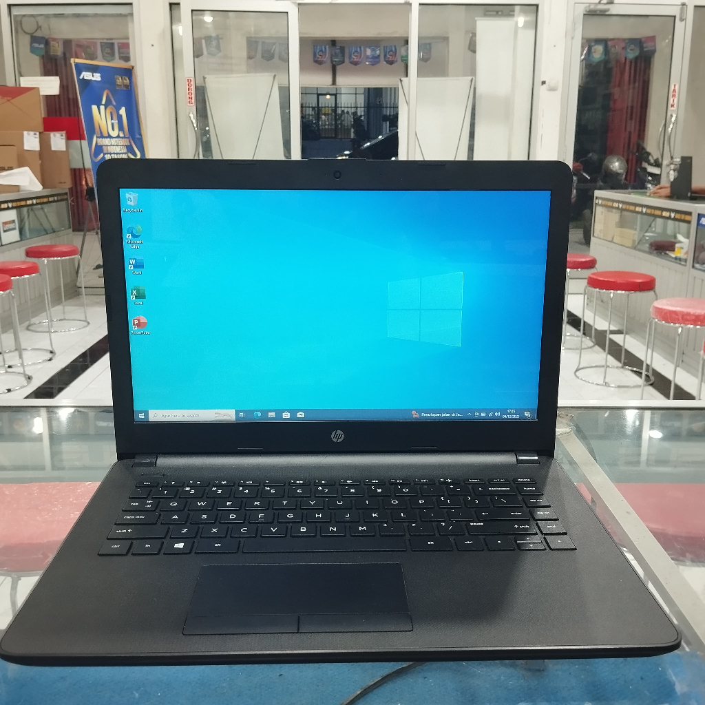 Laptop 1 jutaan HP 14 RAM 4GB HDD 500GB Windows 10 Layar 14" Bening Mulus Siap Pakai