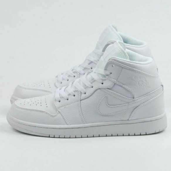 Sepatu Nike Air Jordan 1 Retro High OG Triple White Hi Putih Full All Sneakers Pria Olahraga Sport B