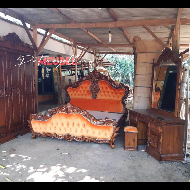 Set Kamar Tidur Cinta Dipan Sultan Jok Ukir Kayu Jati Jepara