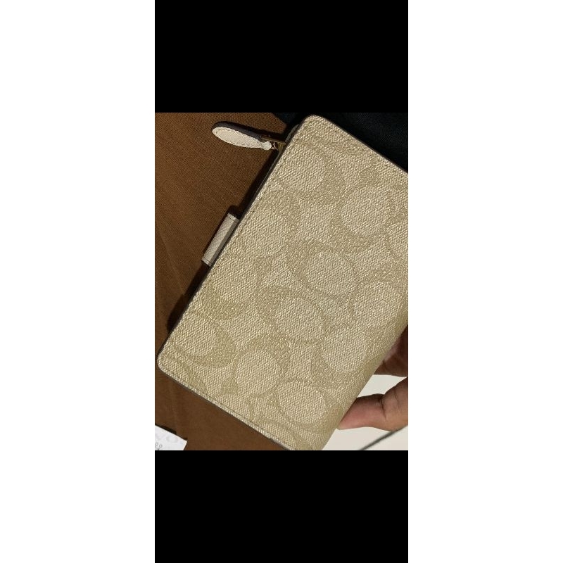 coach wallet new york