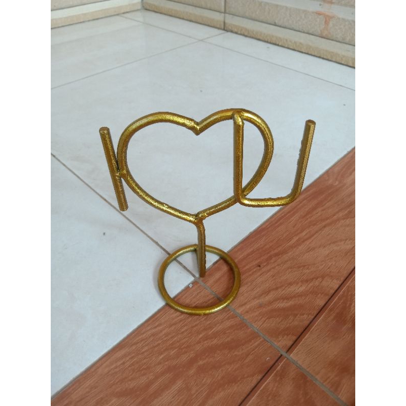 hiasan estetik meja resepsionis meja kantor dan cafe