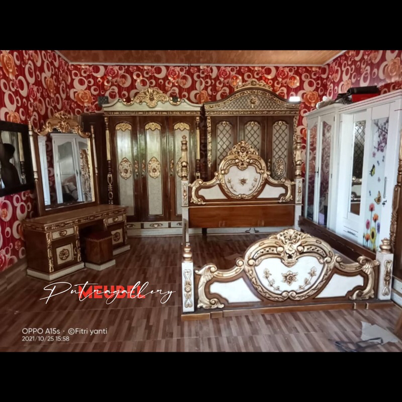 Set Kamar Tidur Cinta Ukir Kayu Jati Jepara Finishing Warna Natural Kombinasi Motif Marmer PGM-001