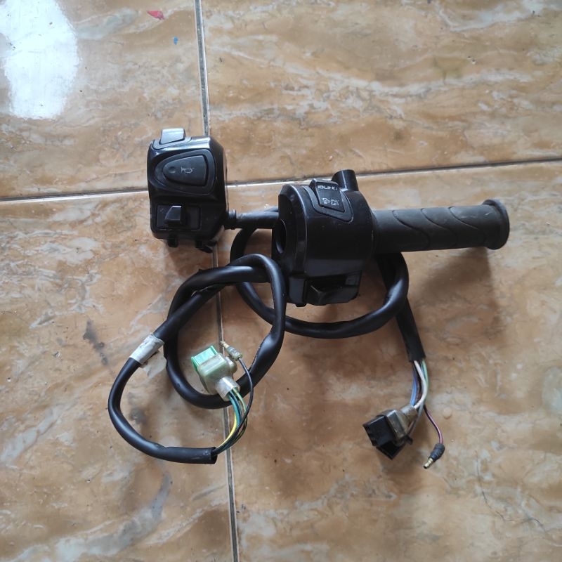 saklar lampu holder kiri kanan saklar kiri kanan honda new scufi new  k93 2017-2020