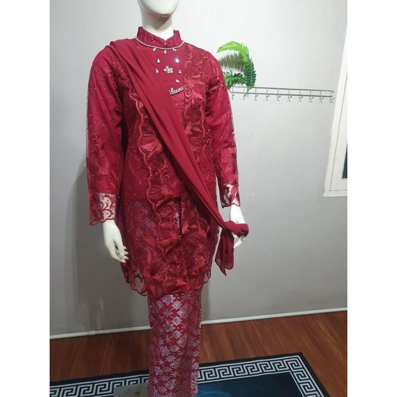 Set kebaya Dynasti/ kebaya Wisuda/ Kebaya pesta/ Kebaya kondangan/Kebaya Cantik