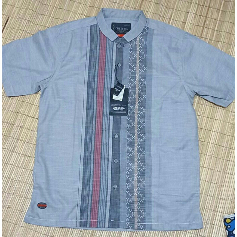 kemeja koko Cressida