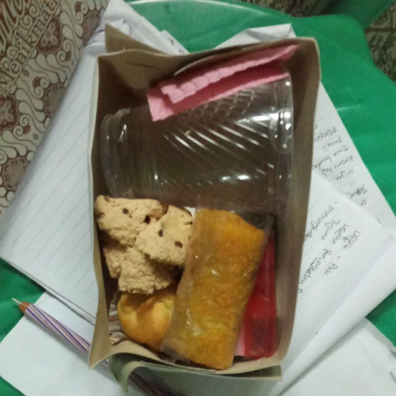 

Snack kue basah isi 6