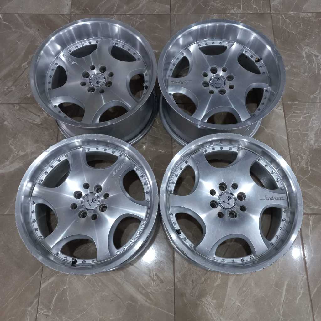 Velg Celong Untuk Honda JAZZ R17 Lebar 8.5/9.5 PCD 4x100/114.3 silver polish