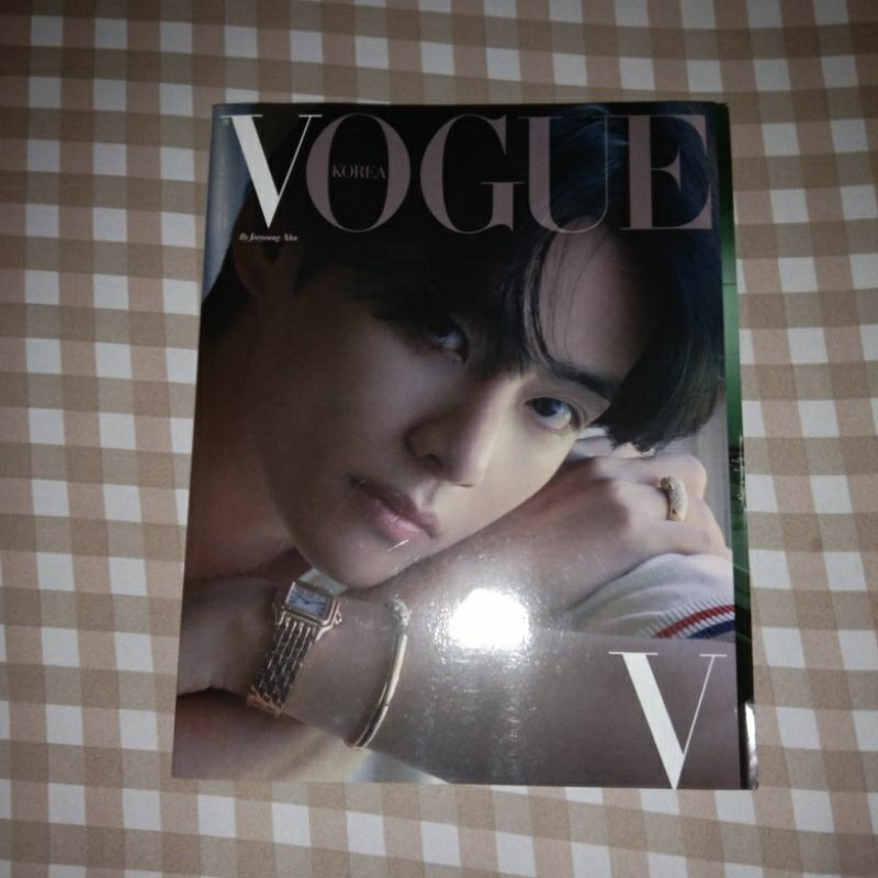 VOGUE MAGAZINE KOREA TAEHYUNG BTS V