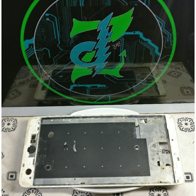 Frame LCD Sharp Z2 Copotan