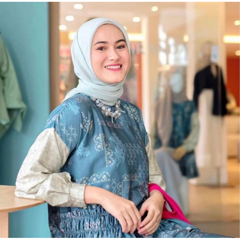 ((❌SOLD❌)) RIA MIRANDA Anuva Top - Green • NEW bukan PRELOVED ya •