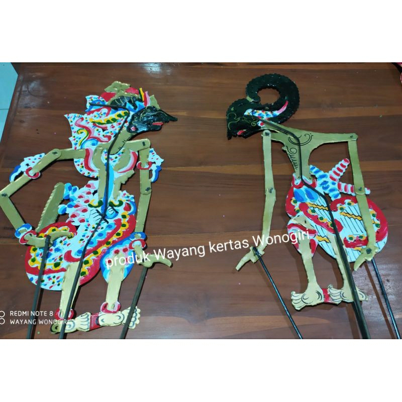wayang kertas duplex Karna dan Arjuna ukuran standar pedalangan