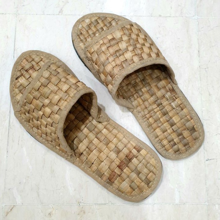 Kirim Langsung Sandal Eceng Gondok [K015] - Sandal Hotel Anyam, Sendal Rumah, Sendal Hotel, Sendal A