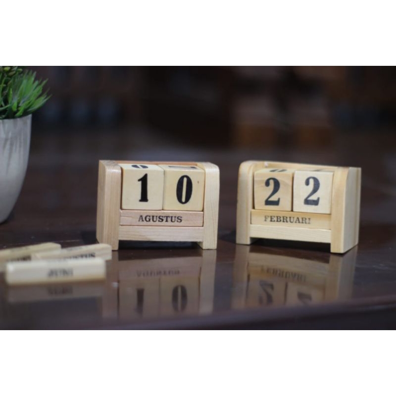 

kalender kayu kotak |kalender estetik|kalender kantor